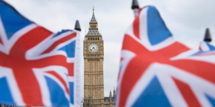 Σκληρή ταξιδιωτική οδηγία των Βρετανών για την Ελλάδα