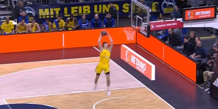 Άλμπα – Βιλερμπάν: Το 360ᵒ κάρφωμα του Προσίντα (vid)