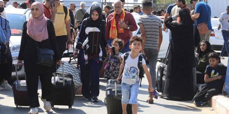 Άνοιξε η Ράφα για περιορισμένες εκκενώσεις – Ο Νετανιάχου υπόσχεται “νίκη”