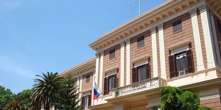 Ιταλία – La Repubblica: Συναγερμός στην Τράπεζα της Ιταλίας – Αναλήψεις €4 εκατ. έκανε σε λίγους μήνες η ρωσική πρεσβεία Ιταλία – La Repubblica: Συναγερμός στην Τράπεζα της Ιταλίας – Αναλήψεις €4 εκατ. έκανε σε λίγους μήνες η ρωσική πρεσβεία