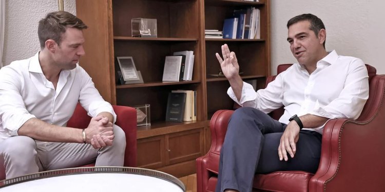 Τσίπρας σε Κασσελάκη: «Ανησυχώ για τον ΣΥΡΙΖΑ, χρειάζεται ενότητα» Τσίπρας σε Κασσελάκη: «Ανησυχώ για τον ΣΥΡΙΖΑ, χρειάζεται ενότητα»