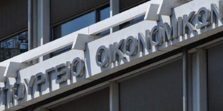 Φοροδιαφυγή: Ο μέσος μισθωτός στην Ελλάδα πληρώνει μεγαλύτερο φόρο ετησίως στο κράτος από το 85% των ελευθέρων επαγγελματιών