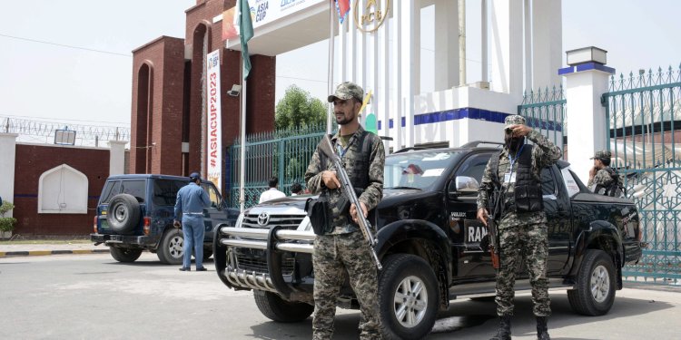 Πακιστάν: Τουλάχιστον οκτώ νεκροί από επίθεση ενόπλων σε λεωφορείο Πακιστάν: Τουλάχιστον οκτώ νεκροί από επίθεση ενόπλων σε λεωφορείο