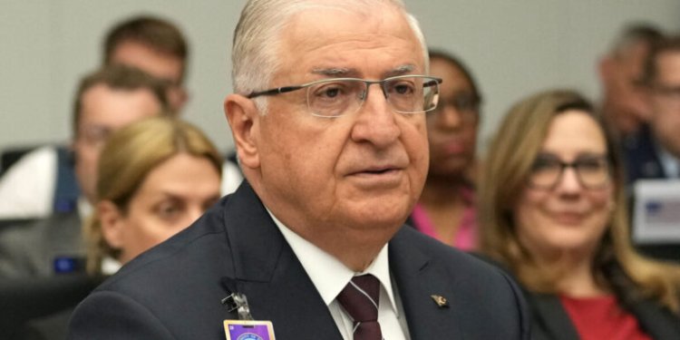 Γιασάρ Γκιουλέρ: Προσπαθούμε για ειρηνική λύση με την Ελλάδα – Δεν κάνουμε πίσω στα εθνικά μας δικαιώματά και το Κυπριακό