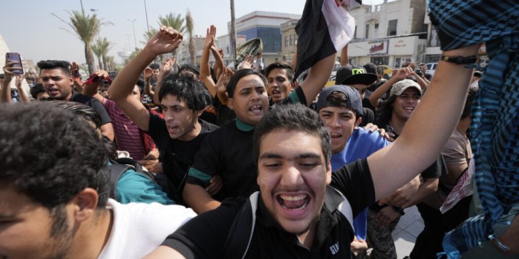 Ιράκ: Τουλάχιστον 1 νεκρός από τους αμερικανικούς βομβαρδισμούς σε εγκαταστάσεις φιλοϊρανών Ιράκ: Τουλάχιστον 1 νεκρός από τους αμερικανικούς βομβαρδισμούς σε εγκαταστάσεις φιλοϊρανών