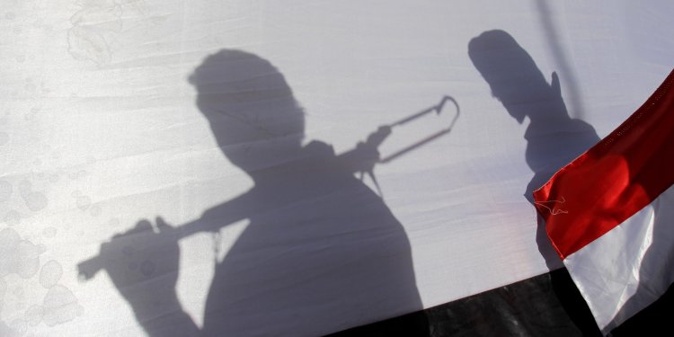 Ανάληψη της ευθύνης από τους Χούθι για την πυραυλική επίθεση εναντίον αμερικανικού φορτηγού πλοίου