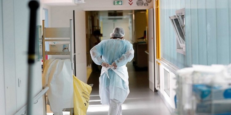 Εκτόξευση των κρουσμάτων κορονοϊού – Συστάσεις για χρήση μάσκας και εμβολιασμό Εκτόξευση των κρουσμάτων κορονοϊού – Συστάσεις για χρήση μάσκας και εμβολιασμό