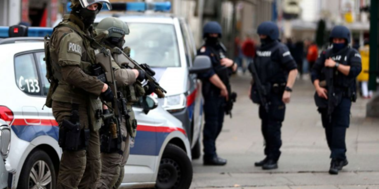 Συνελήφθη στη Γερμανία ύποπτος για τη σχεδιαζόμενη επίθεση στον καθεδρικό ναό της Κολονίας Συνελήφθη στη Γερμανία ύποπτος για τη σχεδιαζόμενη επίθεση στον καθεδρικό ναό της Κολονίας