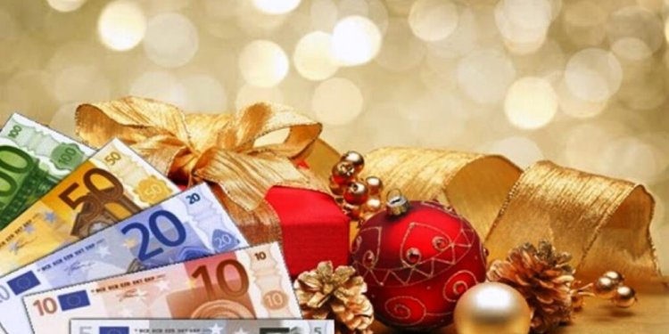 Δώρο Χριστουγέννων: Καταβάλλεται έως την Πέμπτη στους μισθωτούς του ιδιωτικού τομέα – Υπολογίστε online