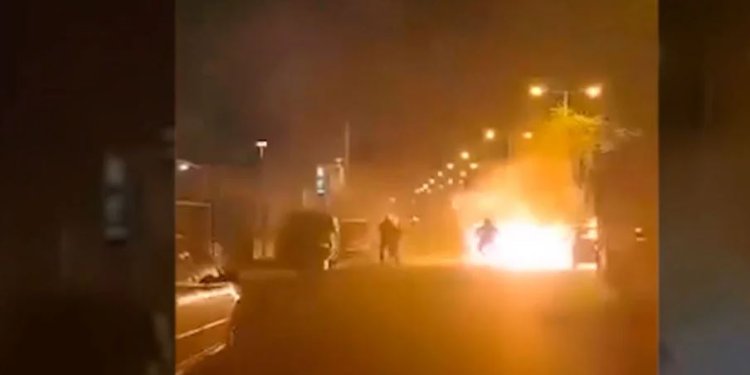 Επεισόδια στου Ρέντη: Ελεύθεροι και οι 424 προσαχθέντες – Σε κρίσιμη κατάσταση ο αστυνομικός -Διυπουργική σύσκεψη