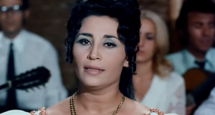 «Έσβησε» πάμφτωχη και ξεχασμένη: Η μεγάλη λαϊκή φωνή, που παραδεχόταν ανοιχτά ο Καζαντζίδης, κηδεύτηκε με δαπάνη του γραφείου τελετών «Έσβησε» πάμφτωχη και ξεχασμένη: Η μεγάλη λαϊκή φωνή, που παραδεχόταν ανοιχτά ο Καζαντζίδης, κηδεύτηκε με δαπάνη του γραφείου τελετών