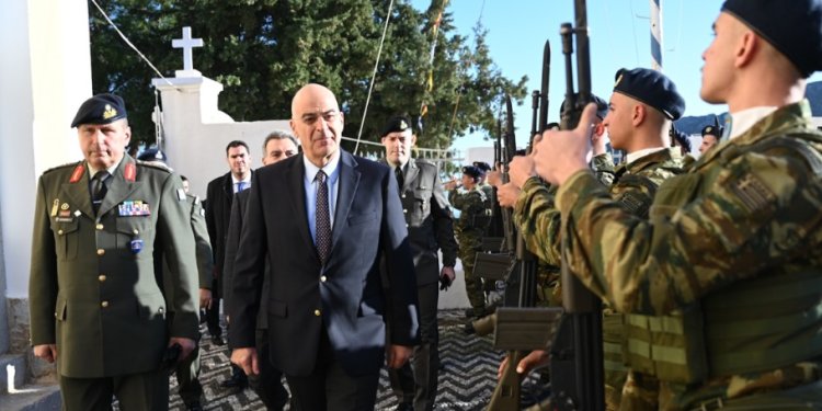 Όταν ο Νίκος Δένδιας «καρφώνει» τους πρόθυμους το χάσμα μεγαλώνει