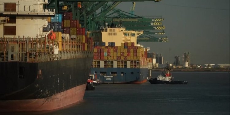 Βέλγιο: Λήξη συναγερμού για παγιδευμένο με εκρηκτικά αυτοκίνητο σε πλοίο – Συνεχίζει την πορεία του Βέλγιο: Λήξη συναγερμού για παγιδευμένο με εκρηκτικά αυτοκίνητο σε πλοίο – Συνεχίζει την πορεία του