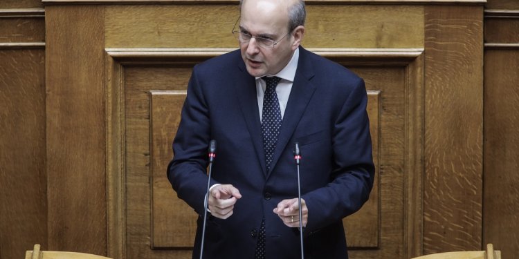 Τέσσερις αλλαγές στο φορολογικό νομοσχέδιο ανακοίνωσε ο υπουργός Οικονομικών – Ποιους αφορά