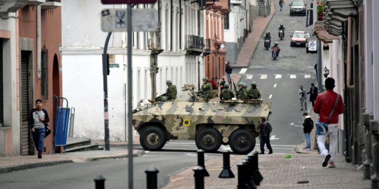 Ισημερινός: Τουλάχιστον 10 νεκροί σε βίαια επεισόδια συμμοριών