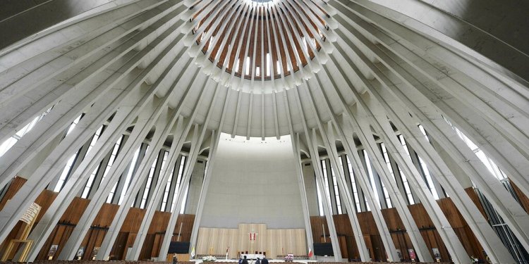 Πολωνία: Συνελήφθη ιερέας για σεξουαλικά εγκλήματα και διακίνηση ναρκωτικών Πολωνία: Συνελήφθη ιερέας για σεξουαλικά εγκλήματα και διακίνηση ναρκωτικών