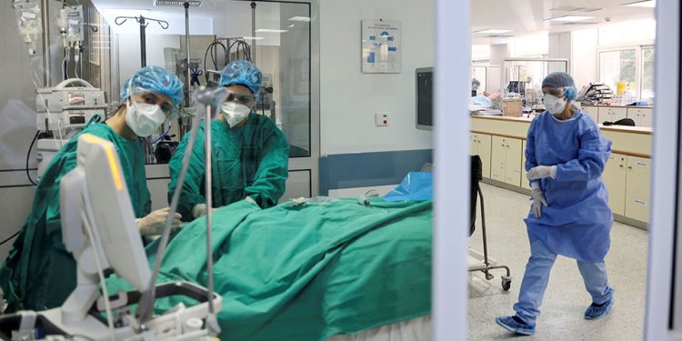 Κορωνοϊός: 57 θάνατοι και 70 διασωληνωμένοι – Μεγάλη αύξηση στα κρούσματα της παραλλαγής JN.1