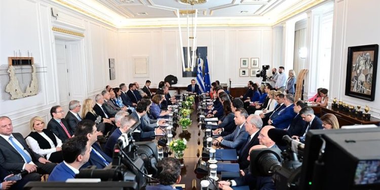 Υπουργικό Συμβούλιο -Μητσοτάκης για αυθαίρετα: Κλείνουμε κάθε πόρτα στην παρανομία Υπουργικό Συμβούλιο -Μητσοτάκης για αυθαίρετα: Κλείνουμε κάθε πόρτα στην παρανομία