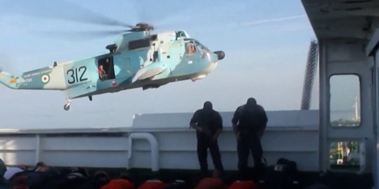 Ιρανική τηλεόραση: Βίντεο από την κατάληψη του ελληνόκτητου τάνκερ Ιρανική τηλεόραση: Βίντεο από την κατάληψη του ελληνόκτητου τάνκερ