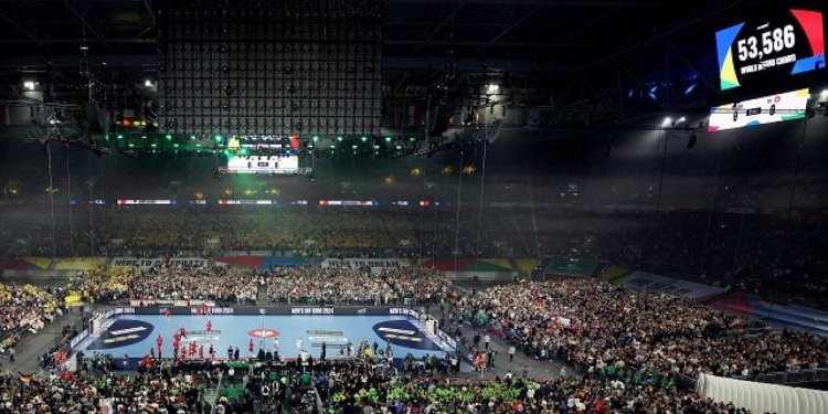 Ευρωπαϊκό πρωτάθλημα χάντμπολ: Ρεκόρ θεατών (53.586) και τηλεθεατών (7,6 εκατομμύρια) στην πρεμιέρα του Euro 2024