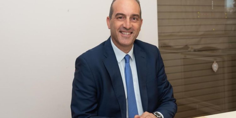 Νέα τιμολόγια ρεύματος : Ο πιο πλήρης συμβουλευτικός οδηγός από τον Μάνο Κρανιδη . Νέα τιμολόγια ρεύματος : Ο πιο πλήρης συμβουλευτικός οδηγός από τον Μάνο Κρανιδη .