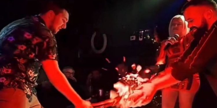 Μερακλής Λαρισαίος τα έκανε Γης Μαδιάμ σε μπουζούκια: Έσπαγε τα πιάτα με κάβουρα (vid)