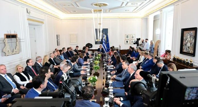 Δημοσκόπηση Metron Analysis: Η ακρίβεια «στριμώχνει» την κυβέρνηση Δημοσκόπηση Metron Analysis: Η ακρίβεια «στριμώχνει» την κυβέρνηση