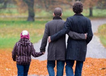 ΣΤΑ ΧΕΡΙΑ ΑΚΗ ΣΚΕΡΤΣΟΥ Η ΔΙΑΧΕΙΡΙΣΗ ΤΟΥ ΕΠΙΜΑΧΟΥ Ν/Σ