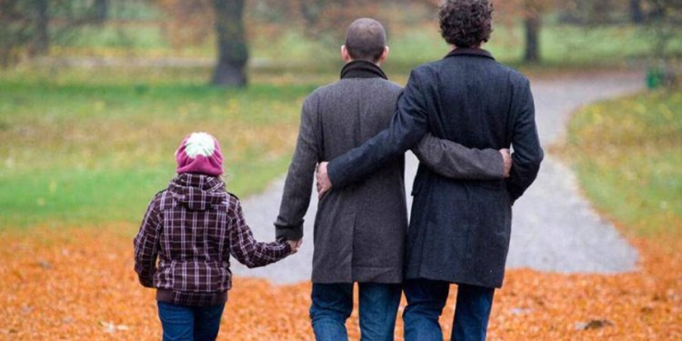 ΣΤΑ ΧΕΡΙΑ ΑΚΗ ΣΚΕΡΤΣΟΥ Η ΔΙΑΧΕΙΡΙΣΗ ΤΟΥ ΕΠΙΜΑΧΟΥ Ν/Σ