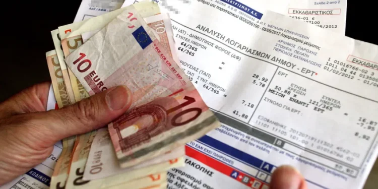 ΔΕΗ: Στο «πράσινο» τιμολόγιο όσοι δεν δήλωσαν προτίμηση – Αναλυτικά οι χρεώσεις