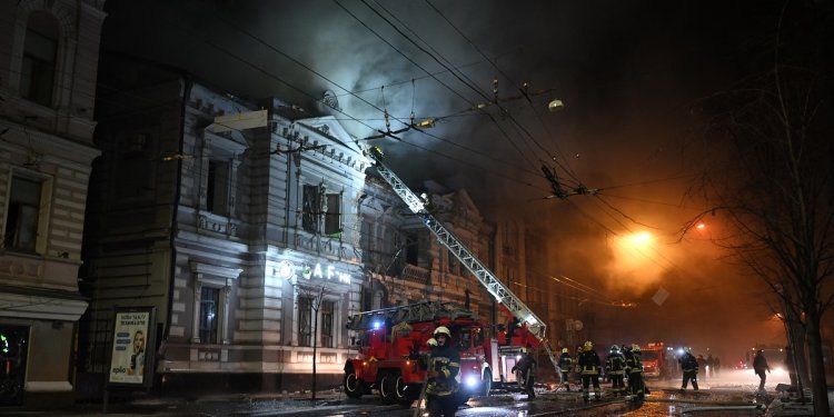 Ολονύχτιες επιθέσεις στην Ουκρανία: Τουλάχιστον πέντε νεκροί σε Ντονέτσκ και Οδησσό