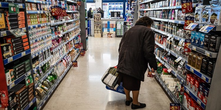 Η Ακρίβεια “στριμώχνει” την κυβέρνηση