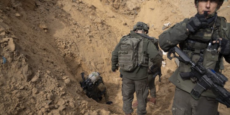 Γάζα: Ο ισραηλινός στρατός λέει ότι εντόπισε τούνελ της Χαμάς κάτω από τα γραφεία της UNRWA Γάζα: Ο ισραηλινός στρατός λέει ότι εντόπισε τούνελ της Χαμάς κάτω από τα γραφεία της UNRWA