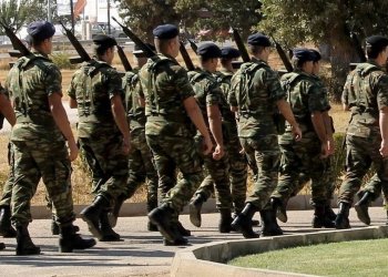 ETOIMAZETAI ΚΥΒΕΡΝΗΤΙΚΗ ΠΑΡΕΜΒΑΣΗ ΓΙΑ ΤΟΝ ΣΤΡΑΤΟ