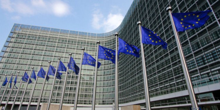 Η ώρα της Ευρώπης – Όλα τα μάτια στη σύνοδο κορυφής για ενέργεια, καύσιμα και όρια δαπανών