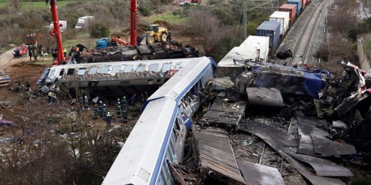 Μαρία Καρυστιανού στο Ευρωκοινοβούλιο για τα Τέμπη: Έγκλημα από πρόσωπα που δεν αγγίζονται Μαρία Καρυστιανού στο Ευρωκοινοβούλιο για τα Τέμπη: Έγκλημα από πρόσωπα που δεν αγγίζονται