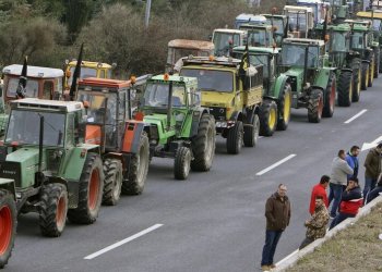 Το Μαξίμου καλύπτει Αυγενάκη και λέει στους αγρότες “μηδέν παροχές πια”
