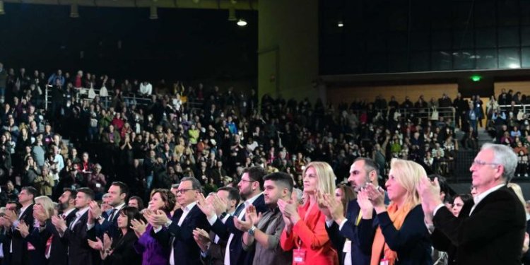 Παππάς: Αν το σώμα αποφασίσει να μην πάμε σε εκλογές, ανανεώνεται η εμπιστοσύνη στον Κασσελάκη Παππάς: Αν το σώμα αποφασίσει να μην πάμε σε εκλογές, ανανεώνεται η εμπιστοσύνη στον Κασσελάκη