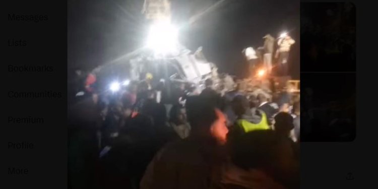 Αίγυπτος: Τουλάχιστον 15 νεκροί και 7 τραυματίες σε καραμπόλα πολλών οχημάτων Αίγυπτος: Τουλάχιστον 15 νεκροί και 7 τραυματίες σε καραμπόλα πολλών οχημάτων