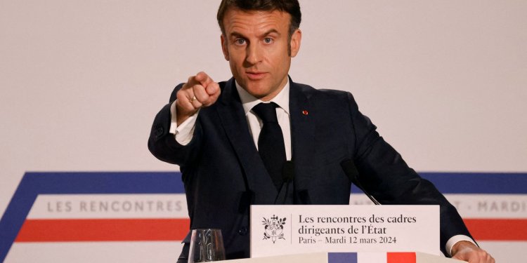 Επιμένει ο Μακρόν για αποστολή στρατού στην Ουκρανία Επιμένει ο Μακρόν για αποστολή στρατού στην Ουκρανία