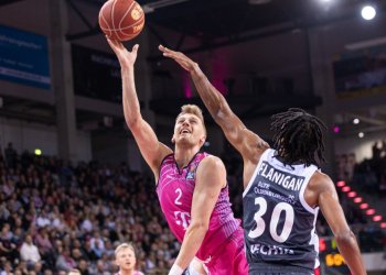 Βόννη – Ράστα Βέχτα 80-77: Δύσκολη νίκη πριν το Περιστέρι