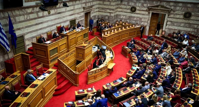 Μητσοτάκης: Δεν θα συγκυβερνήσω με κανένα παράκεντρο