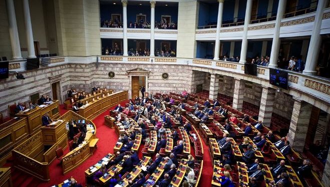 Τι θέση παίρνουν τα κόμματα στην πρωτοβουλία Ανδρουλάκη για πρόταση μομφής κατά της κυβέρνησης