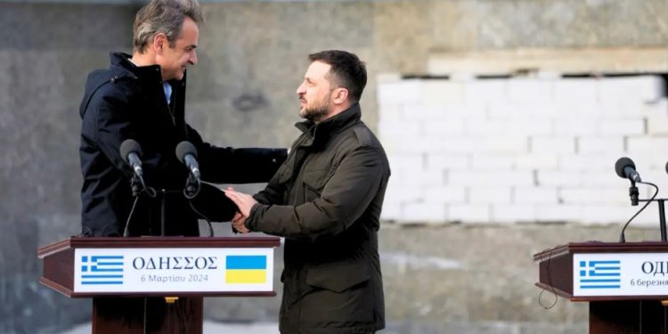 Δηλώσεις του Πρωθυπουργού Κυριάκου Μητσοτάκη με τον Πρόεδρο της Ουκρανίας Volodymyr Zelenskyy στην Οδησσό Δηλώσεις του Πρωθυπουργού Κυριάκου Μητσοτάκη με τον Πρόεδρο της Ουκρανίας Volodymyr Zelenskyy στην Οδησσό