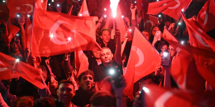 Δημοτικές εκλογές στην Τουρκία: Συντριπτική ήττα Ερντογάν – Έχασε και τους τρεις μεγάλους δήμους