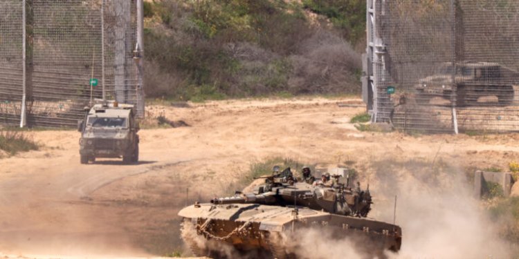 Να σταματήσουν άμεσα οι παραδόσεις όπλων σε Ισραήλ και παλαιστινιακές ένοπλες οργανώσεις ζητούν πάνω από 250 ΜΚΟ