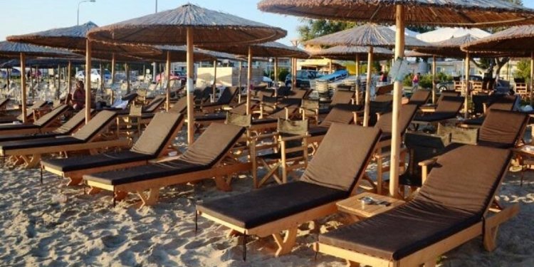 Παραλίες: Το «μέρισμα» Δημοσίου και Δήμων από τις παραχωρήσεις – Πώς θα προκύπτει το ελάχιστο μίσθωμα