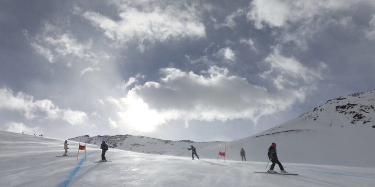 Ελβετία: Τρεις νεκροί και ένας τραυματίας από χιονοστιβάδα κοντά στο χιονοδρομικό του Τσερμάτ