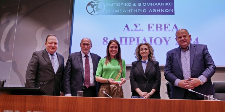 Δόμνα Μιχαηλίδου για Ψηφιακή Κάρτα Εργασίας: Έχουν επαρκή χρόνο να προσαρμοστούν βιομηχανία και λιανεμπόριο