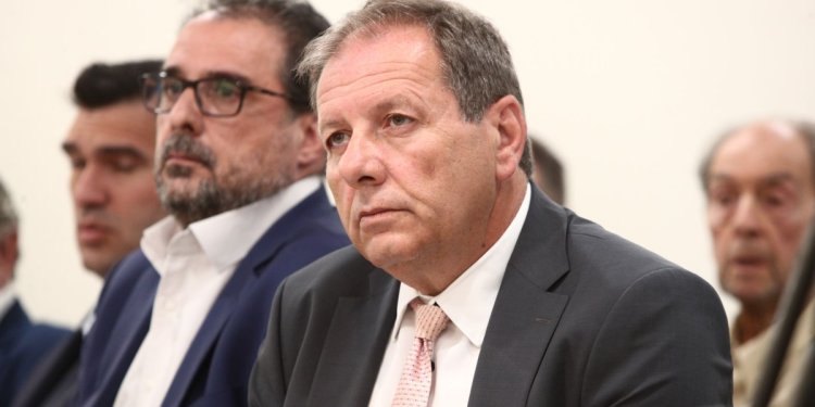 ΑΕΚ: Τα ban μειώθηκαν, από πέντε έγιναν τρία